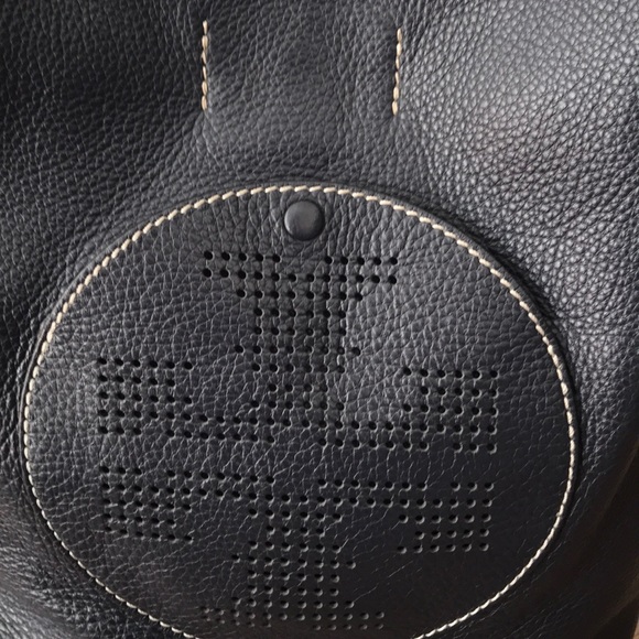 Authentic TB purse - Picture 2 of 7